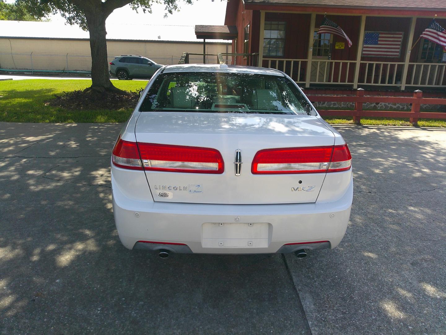 2012 WHITE LINCOLN MKZ BASE (3LNHL2GC0CR) , located at 1200 Cassat Avenue, Jacksonville, FL, 32205, (904) 695-1885, 30.302404, -81.731033 - Photo#3